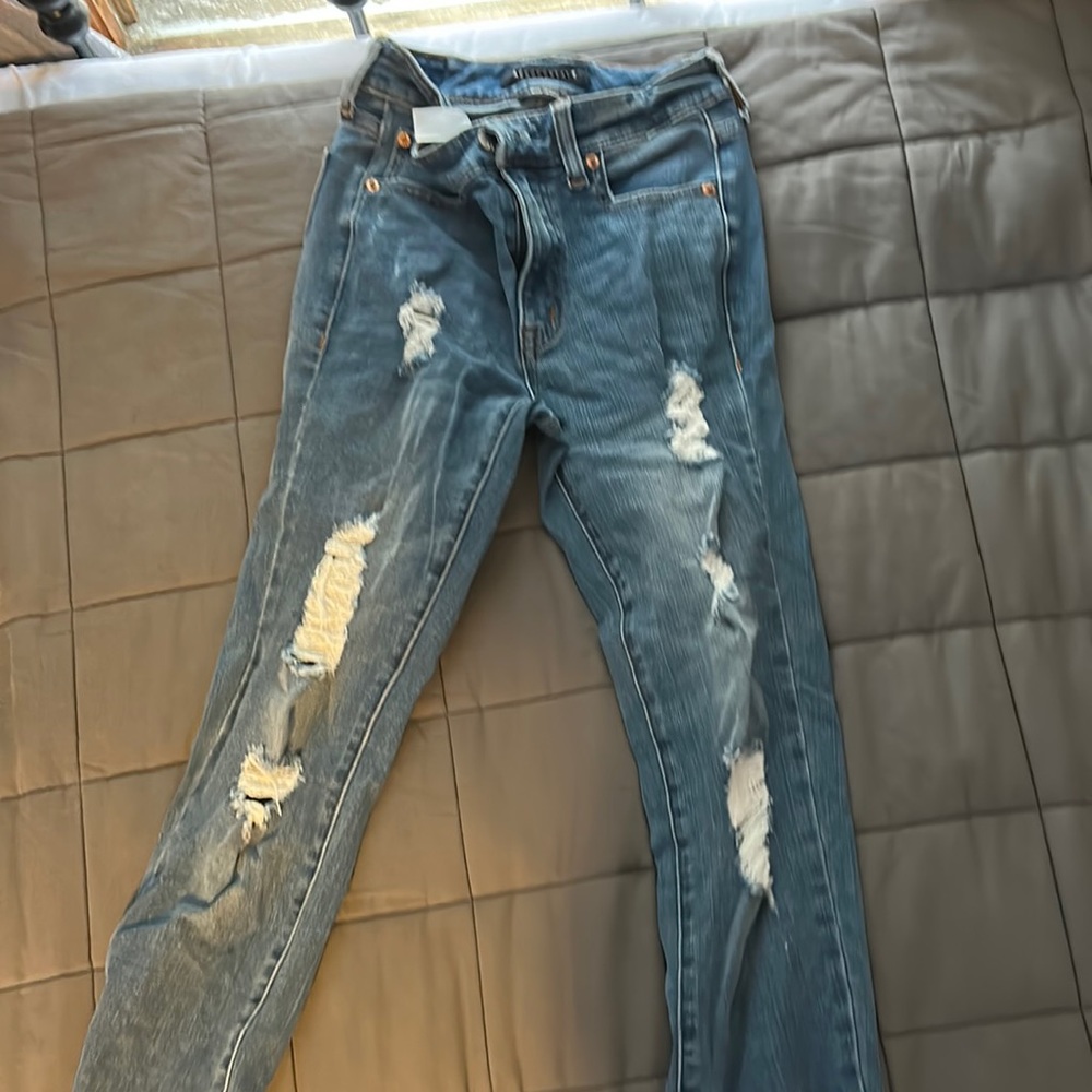 Women’s size 0 high rise jeans
